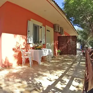 https://reginas-studios.kefaloniahotels.net
